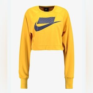 NWT Nike Logo Cropped Sweatshirt sportswear New Small